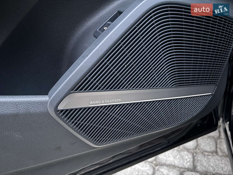 Позашляховик / Кросовер Audi Q5 2017 в Львові фото 28 Позашляховик / Кросовер Audi Q5 2017 в Львові