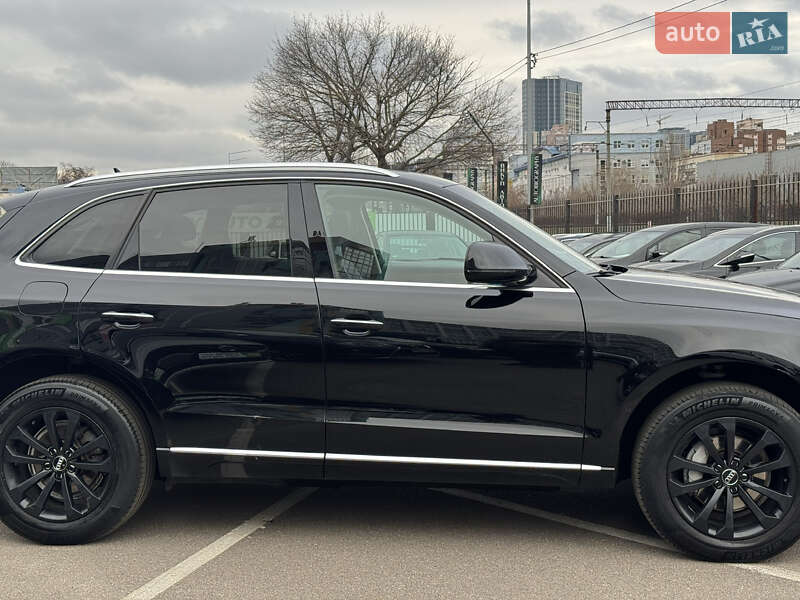Позашляховик / Кросовер Audi Q5 2015 в Києві