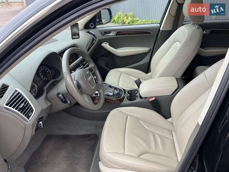 Внедорожник / Кроссовер Audi Q5 2012 в Луцке