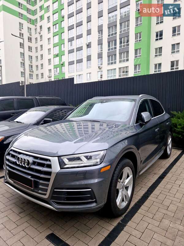 Позашляховик / Кросовер Audi Q5 2018 в Ірпені