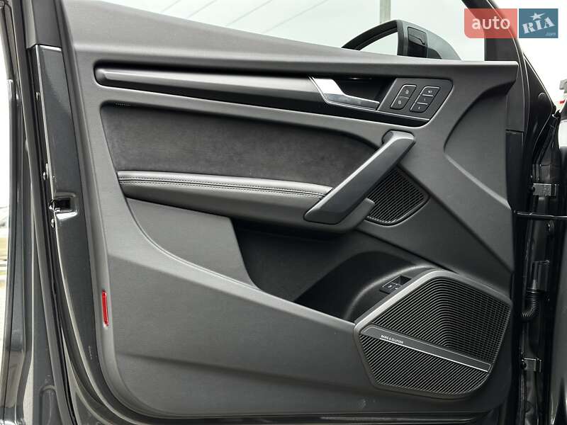 Внедорожник / Кроссовер Audi Q5 2024 в Львове