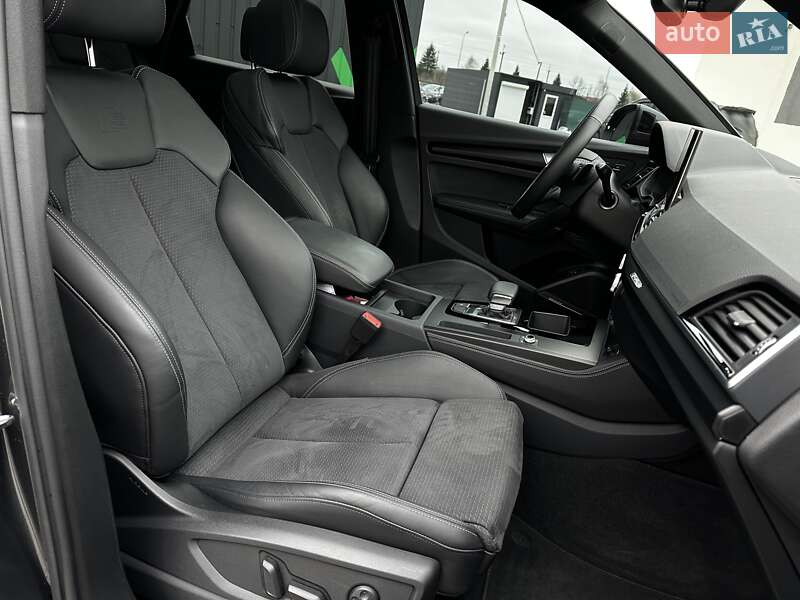 Внедорожник / Кроссовер Audi Q5 2024 в Львове