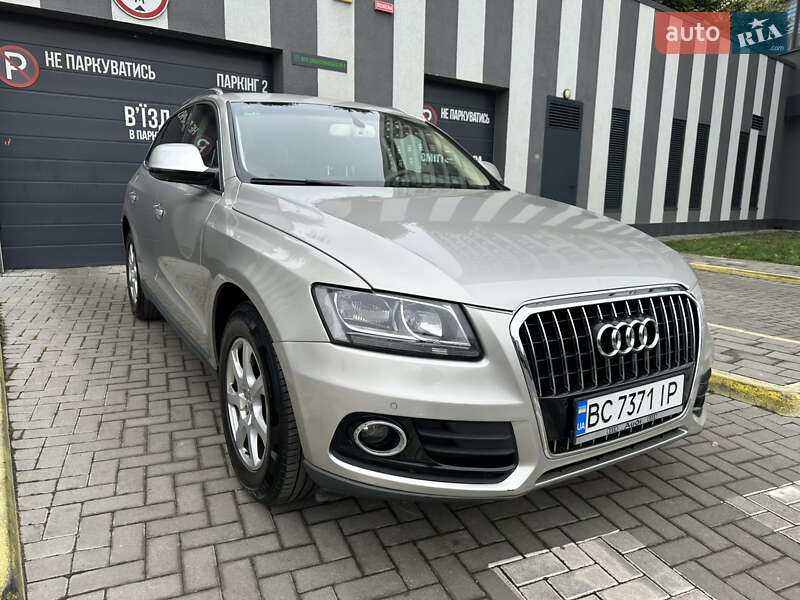 Позашляховик / Кросовер Audi Q5 2015 в Львові