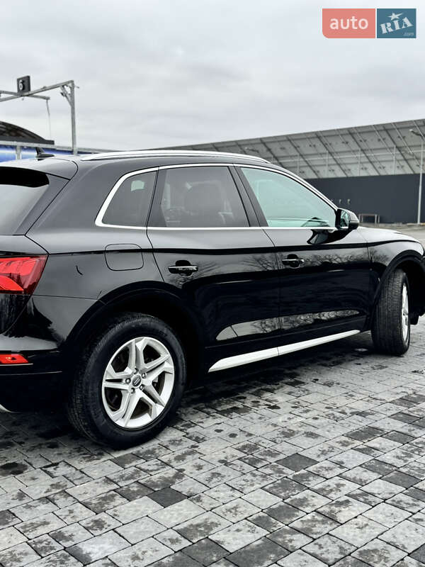 Позашляховик / Кросовер Audi Q5 2019 в Самборі