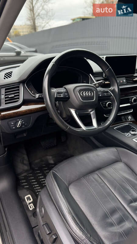 Внедорожник / Кроссовер Audi Q5 2018 в Киеве