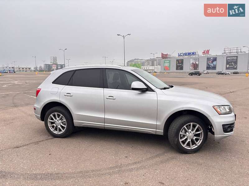 Внедорожник / Кроссовер Audi Q5 2011 в Одессе