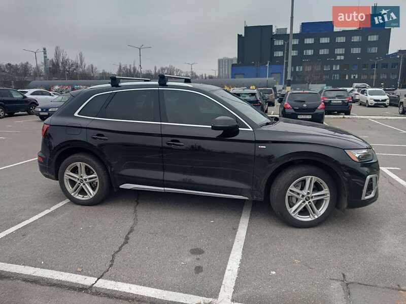Внедорожник / Кроссовер Audi Q5 2020 в Киеве