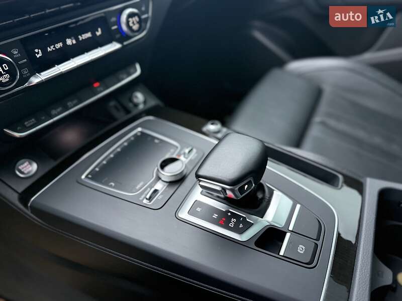 Внедорожник / Кроссовер Audi Q5 2018 в Луцке