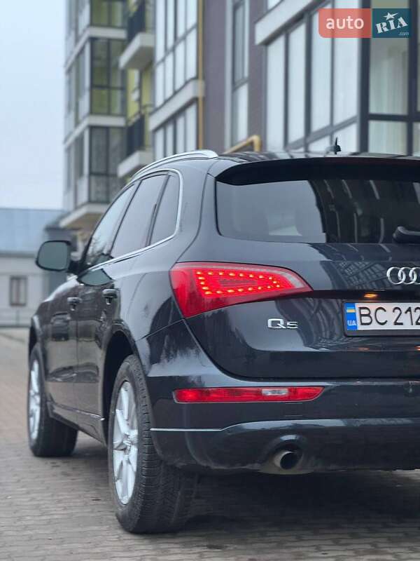 Позашляховик / Кросовер Audi Q5 2011 в Львові