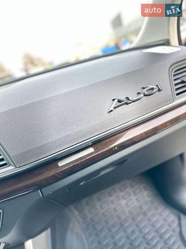 Позашляховик / Кросовер Audi Q5 2018 в Ужгороді