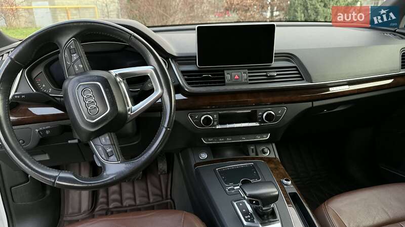 Позашляховик / Кросовер Audi Q5 2018 в Івано-Франківську