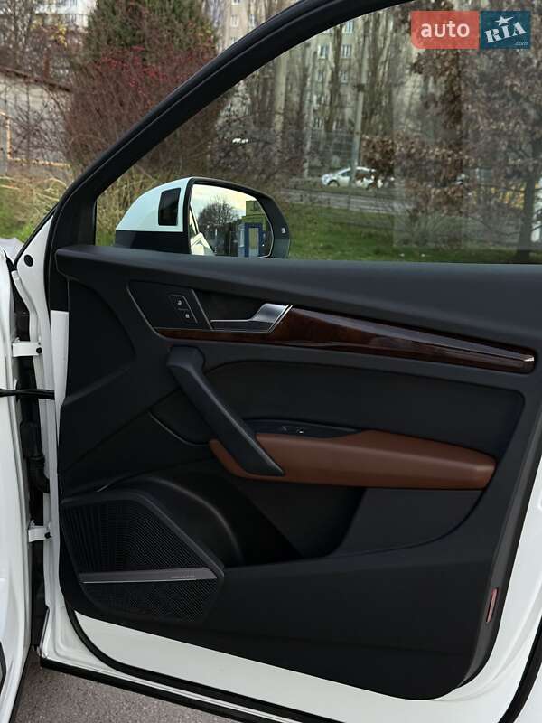 Позашляховик / Кросовер Audi Q5 2018 в Івано-Франківську