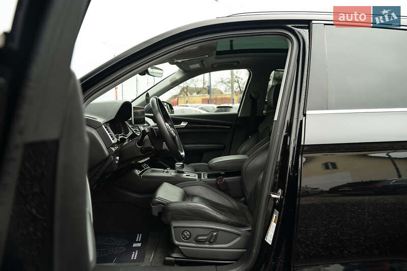 Внедорожник / Кроссовер Audi Q5 2018 в Черновцах