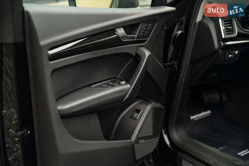 Внедорожник / Кроссовер Audi Q5 2018 в Черновцах