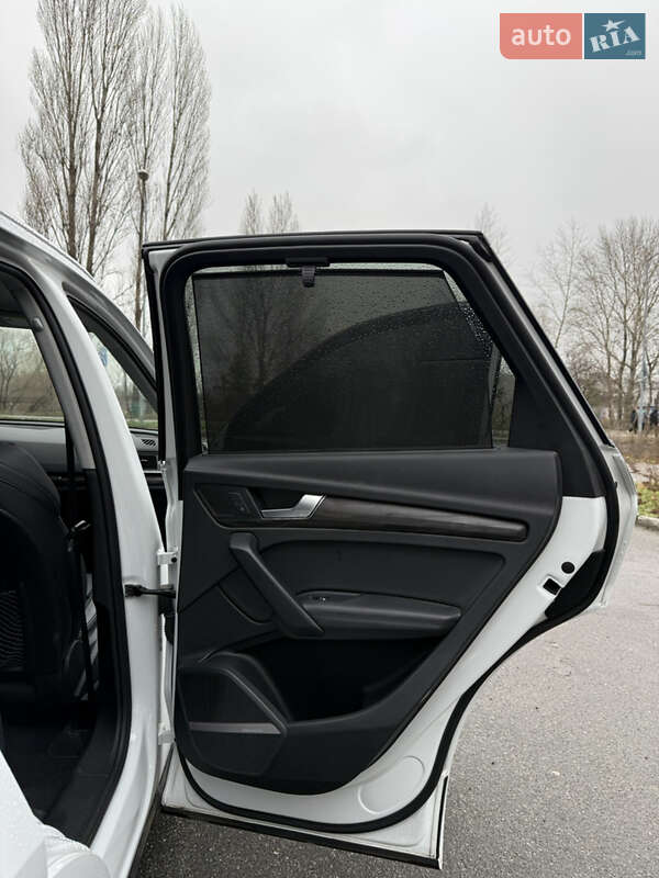 Внедорожник / Кроссовер Audi Q5 2020 в Киеве