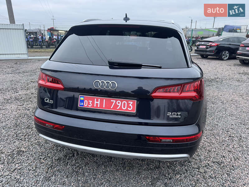 Позашляховик / Кросовер Audi Q5 2018 в Луцьку