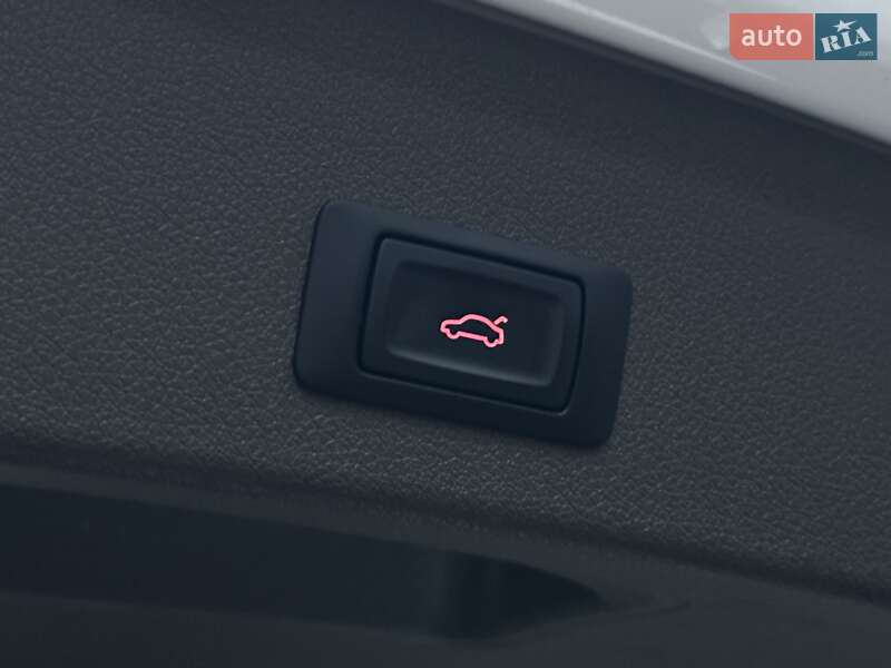 Позашляховик / Кросовер Audi Q5 2015 в Львові фото 18 Позашляховик / Кросовер Audi Q5 2015 в Львові