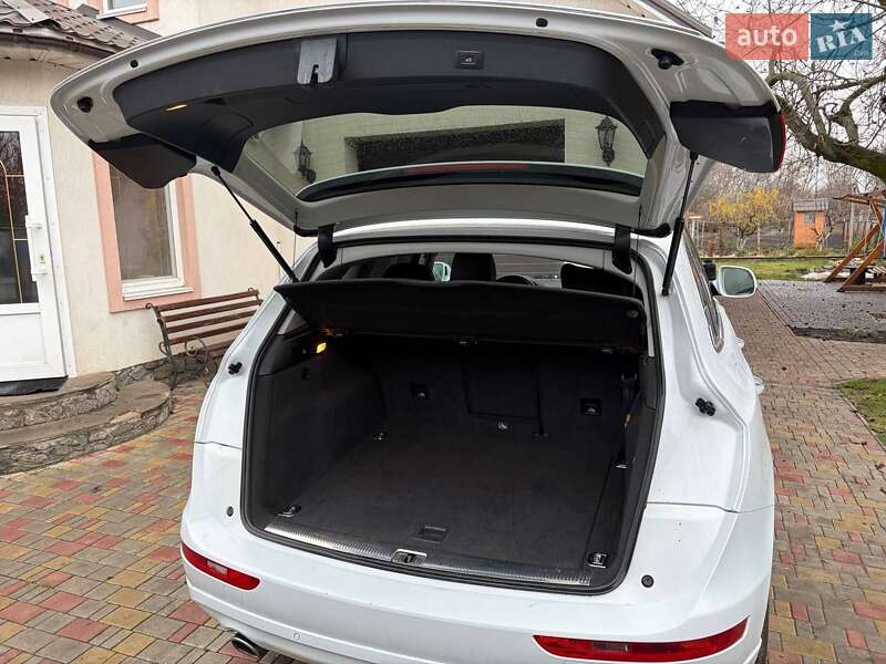 Внедорожник / Кроссовер Audi Q5 2015 в Карловке