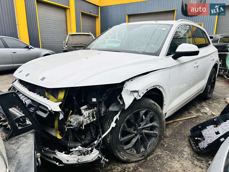 Внедорожник / Кроссовер Audi Q5 2020 в Вышгороде