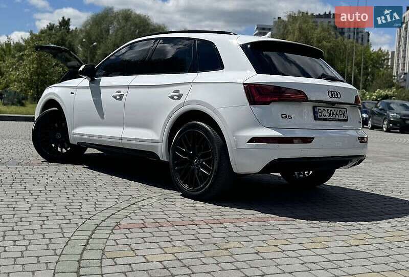 Внедорожник / Кроссовер Audi Q5 2019 в Львове фото 7 Внедорожник / Кроссовер Audi Q5 2019 в Львове