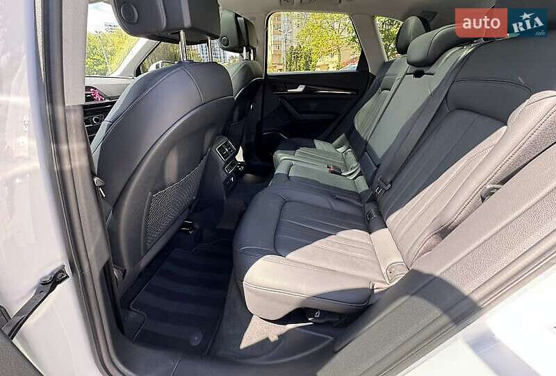 Внедорожник / Кроссовер Audi Q5 2019 в Львове фото 24 Внедорожник / Кроссовер Audi Q5 2019 в Львове