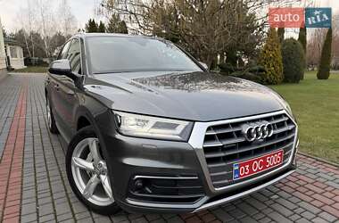 Позашляховик / Кросовер Audi Q5 2019 в Луцьку