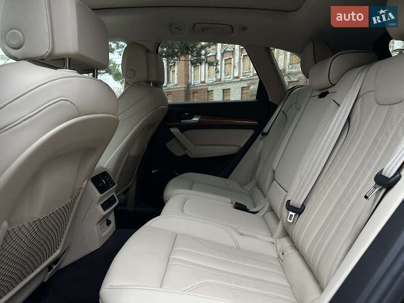 Внедорожник / Кроссовер Audi Q5 2023 в Николаеве