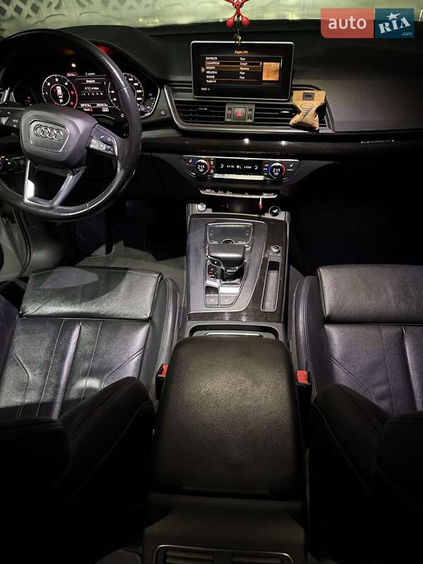 Внедорожник / Кроссовер Audi Q5 2018 в Киеве фото 23 Внедорожник / Кроссовер Audi Q5 2018 в Киеве