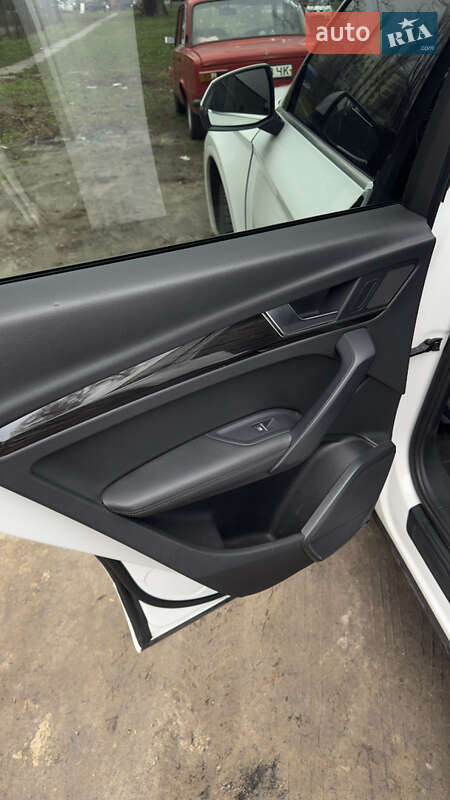 Внедорожник / Кроссовер Audi Q5 2018 в Киеве фото 12 Внедорожник / Кроссовер Audi Q5 2018 в Киеве