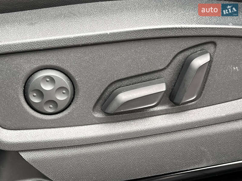 Внедорожник / Кроссовер Audi Q5 2021 в Дунаевцах