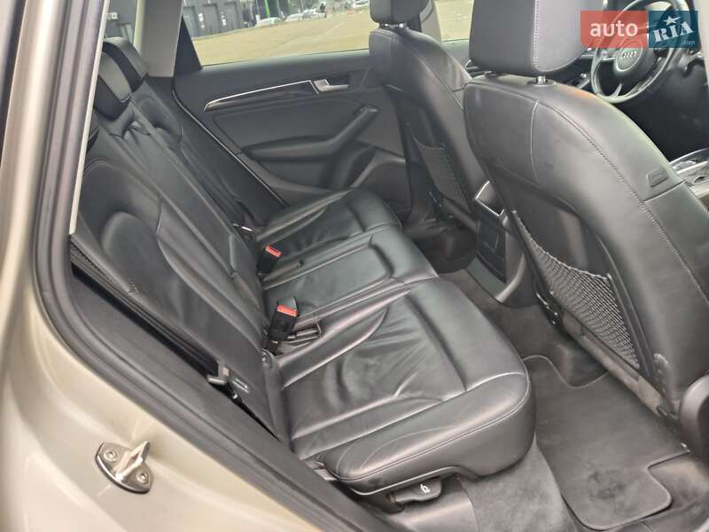 Внедорожник / Кроссовер Audi Q5 2012 в Киеве