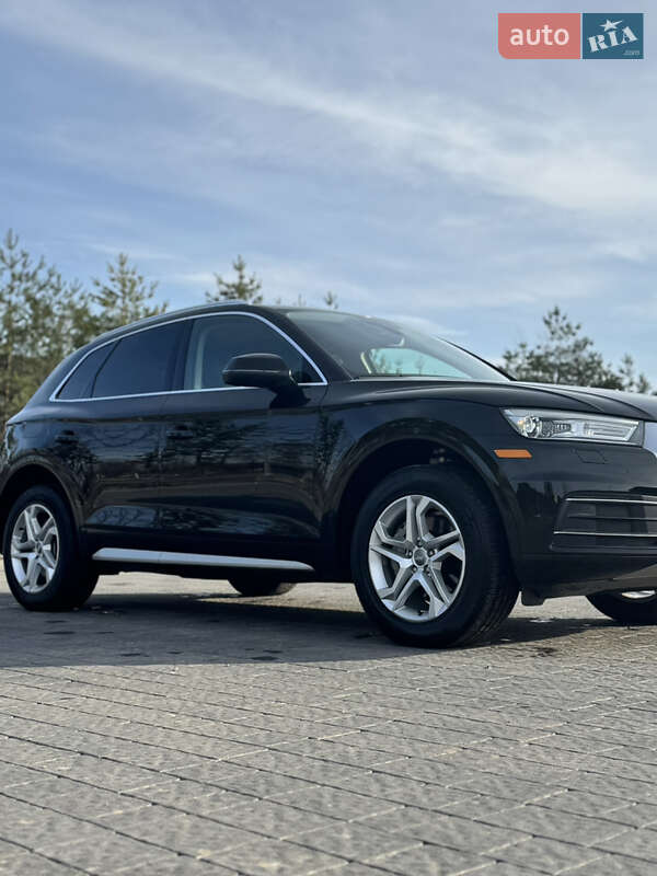 Внедорожник / Кроссовер Audi Q5 2019 в Львове