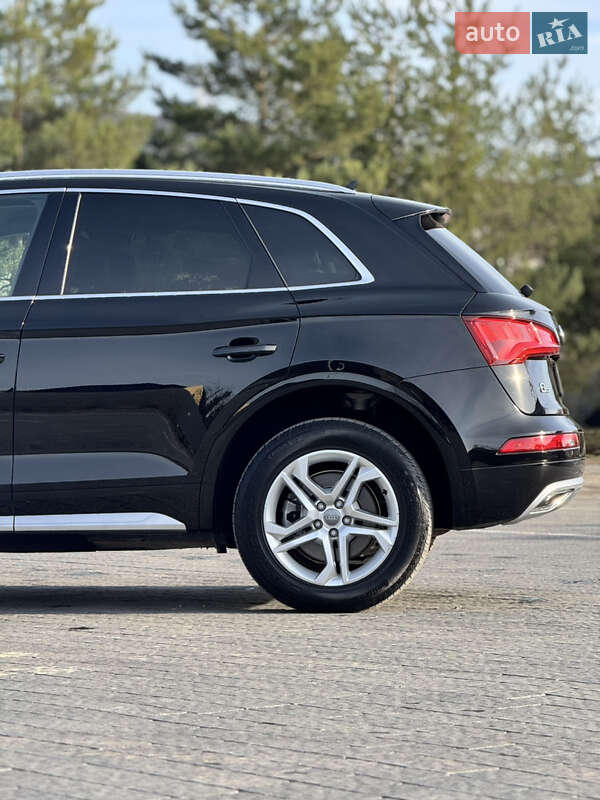 Внедорожник / Кроссовер Audi Q5 2019 в Львове