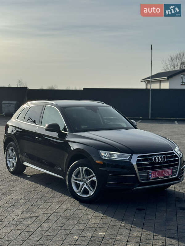 Внедорожник / Кроссовер Audi Q5 2019 в Львове