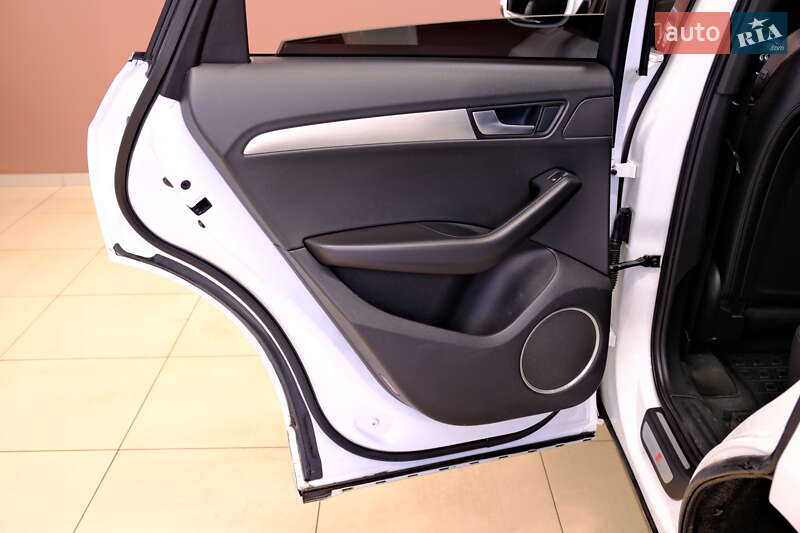 Позашляховик / Кросовер Audi Q5 2012 в Одесі