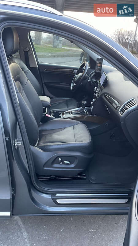 Внедорожник / Кроссовер Audi Q5 2013 в Луцке