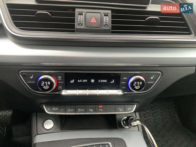 Внедорожник / Кроссовер Audi Q5 2019 в Черновцах