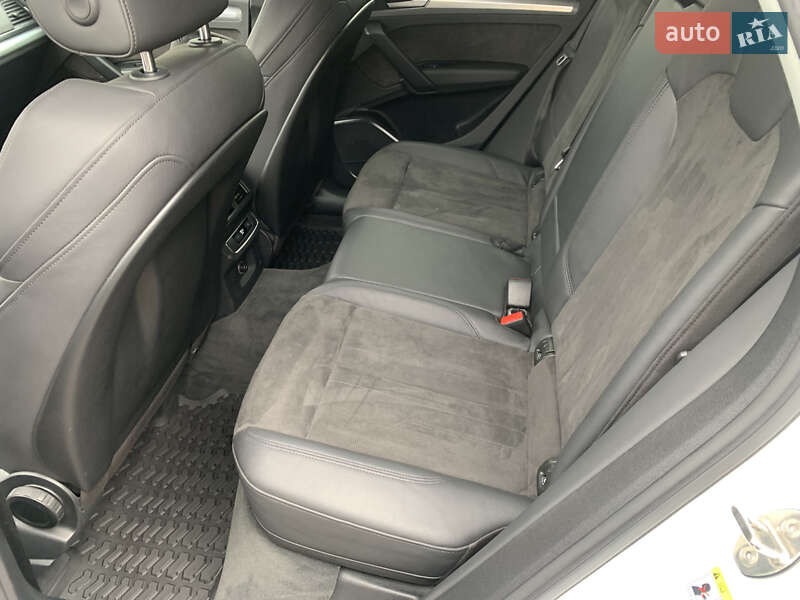 Внедорожник / Кроссовер Audi Q5 2019 в Черновцах