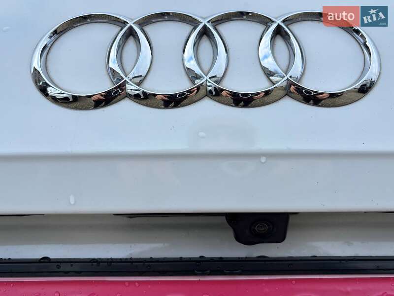 Позашляховик / Кросовер Audi Q5 2017 в Стрию