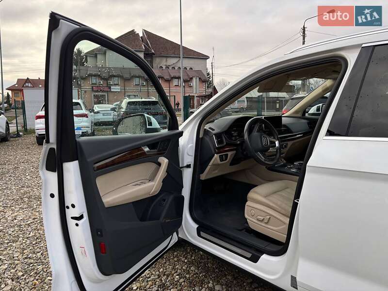 Позашляховик / Кросовер Audi Q5 2017 в Стрию