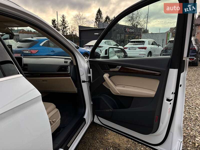 Позашляховик / Кросовер Audi Q5 2017 в Стрию