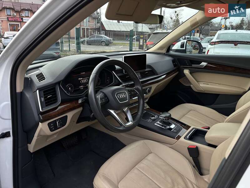 Позашляховик / Кросовер Audi Q5 2017 в Стрию