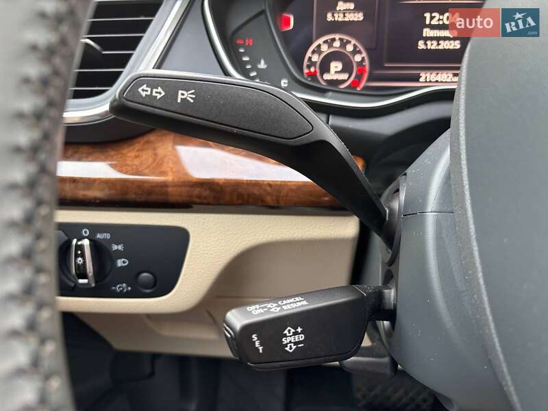 Позашляховик / Кросовер Audi Q5 2017 в Стрию