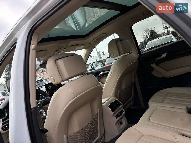 Позашляховик / Кросовер Audi Q5 2017 в Стрию