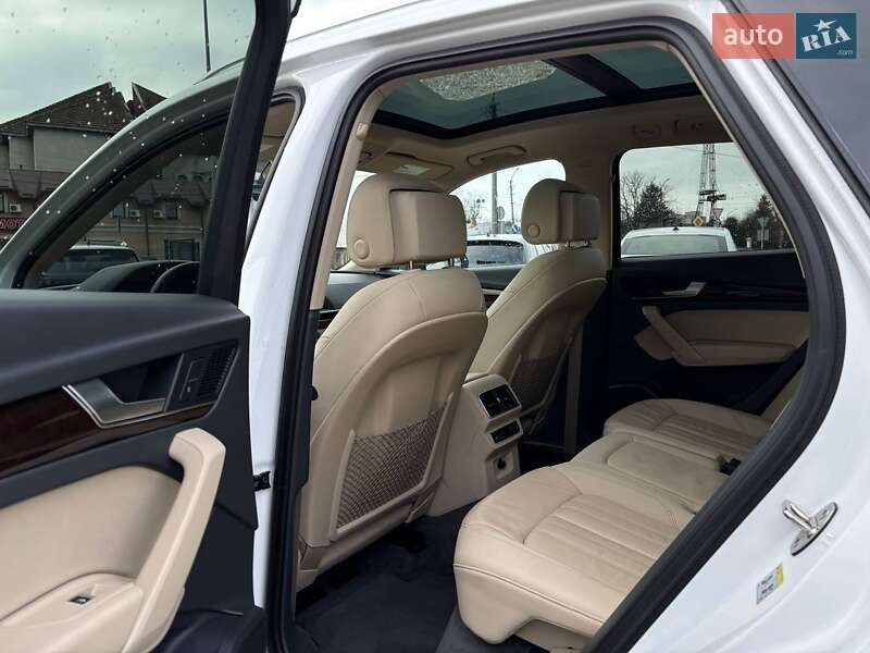 Позашляховик / Кросовер Audi Q5 2017 в Стрию