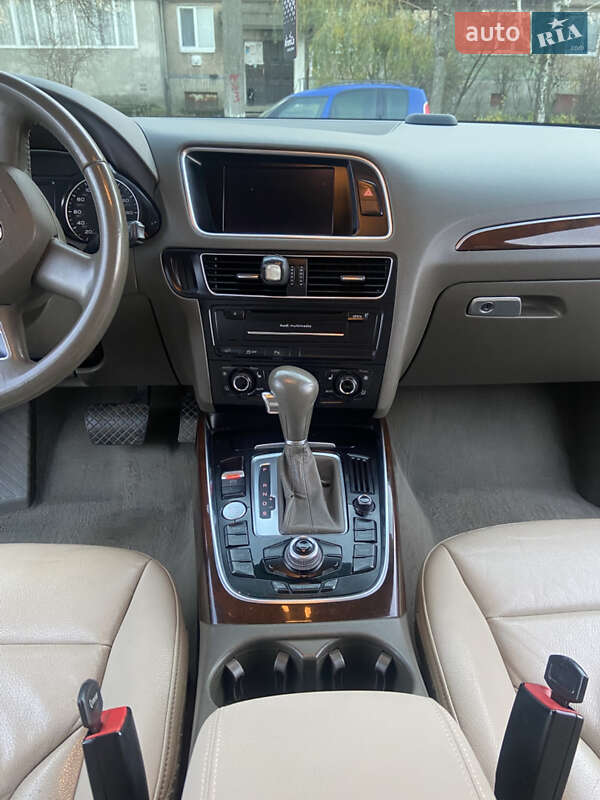 Внедорожник / Кроссовер Audi Q5 2011 в Белой Церкви