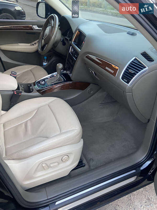 Внедорожник / Кроссовер Audi Q5 2011 в Белой Церкви