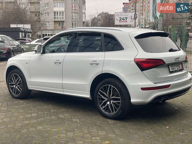 Позашляховик / Кросовер Audi Q5 2016 в Чернівцях