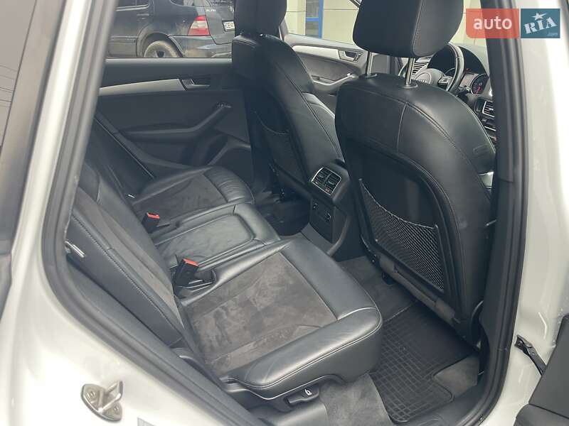 Позашляховик / Кросовер Audi Q5 2016 в Чернівцях