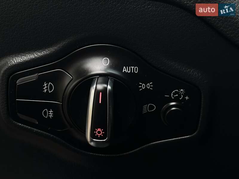 Внедорожник / Кроссовер Audi Q5 2015 в Львове